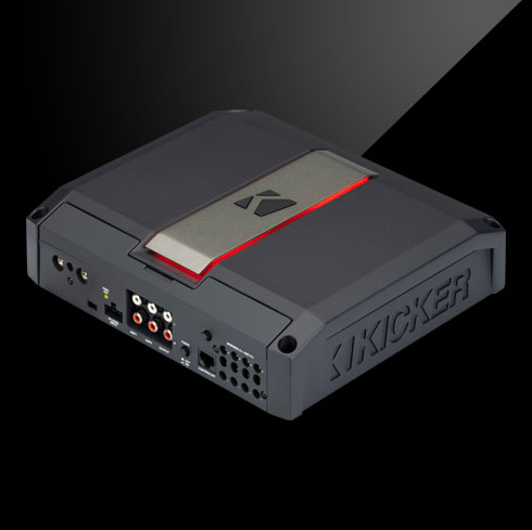 Angle view of the LX500.4 amp.